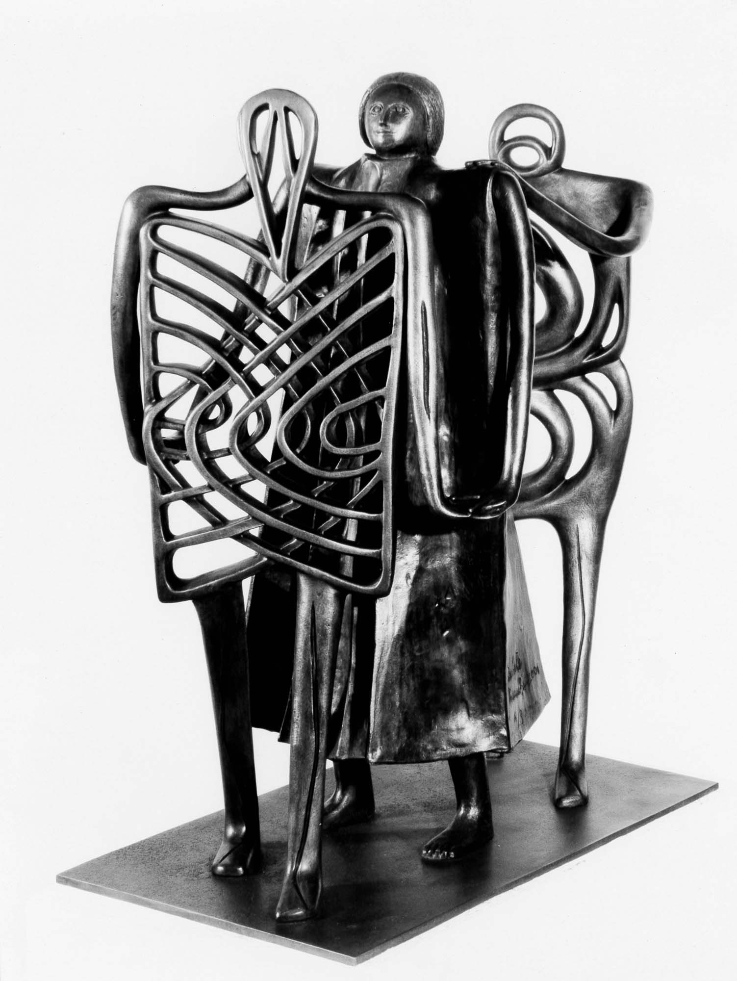 <em>La donna con i suoi sogni</em>, 2001, bronzo, 45cm